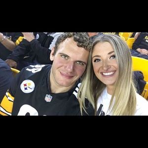 Meet your Posher, Nora